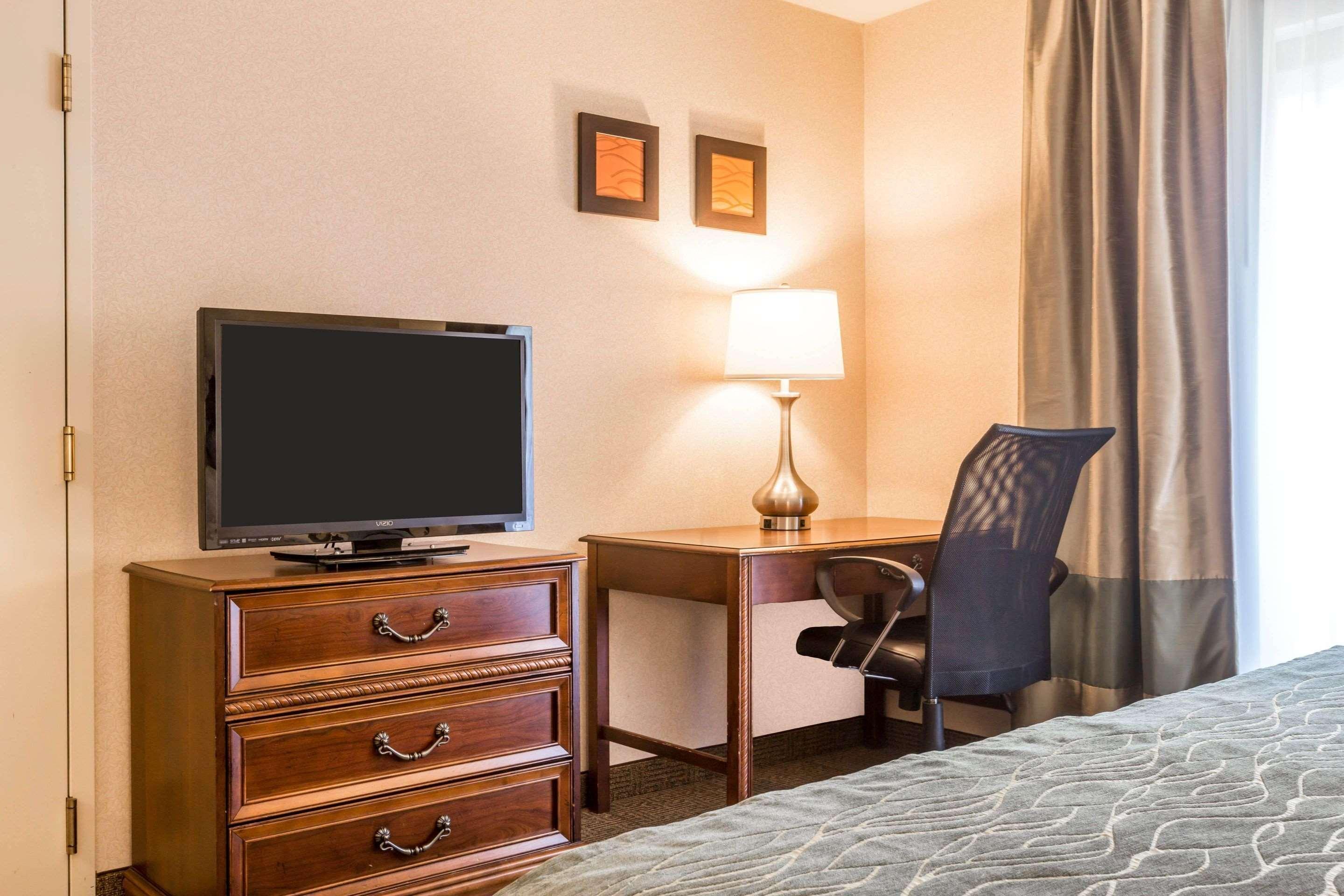 Comfort Inn & Suites Берлінгтон Екстер'єр фото