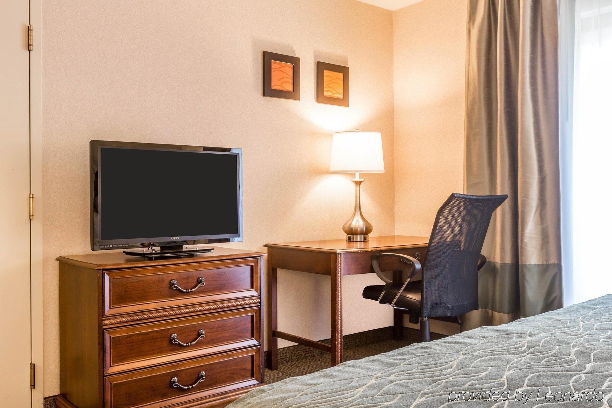 Comfort Inn & Suites Берлінгтон Екстер'єр фото