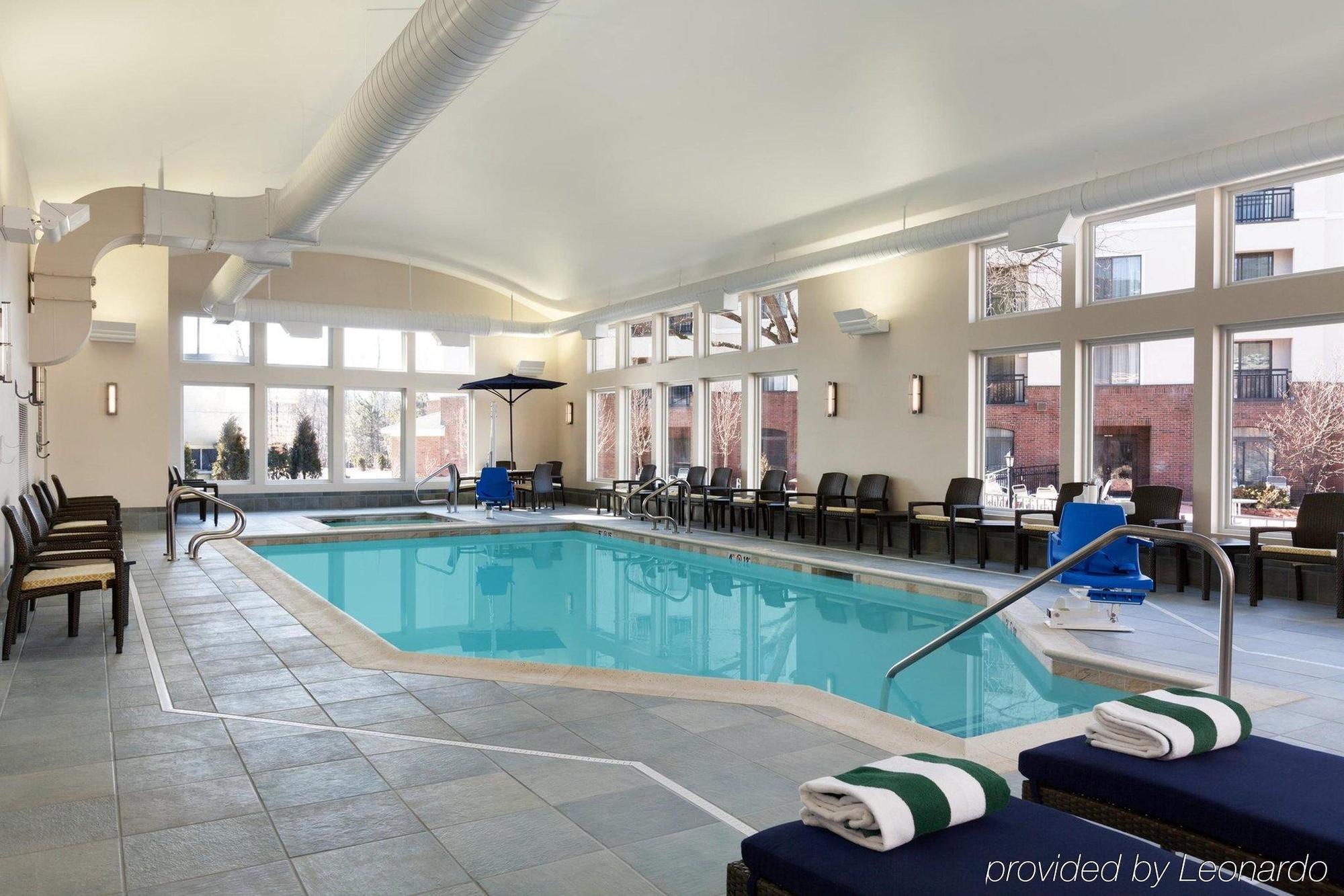 Comfort Inn & Suites Берлінгтон Екстер'єр фото